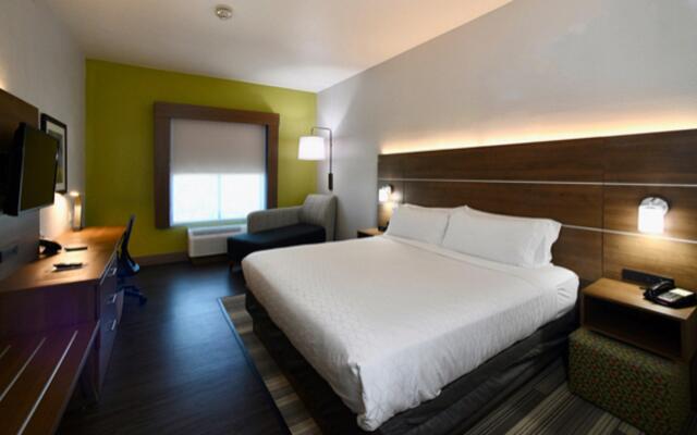 Holiday Inn Express Seguin