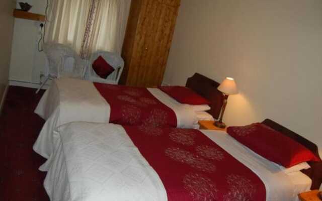 Hawthorns Hotel