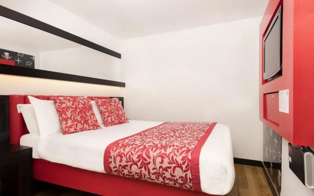 Garner Edinburgh Haymarket by IHG