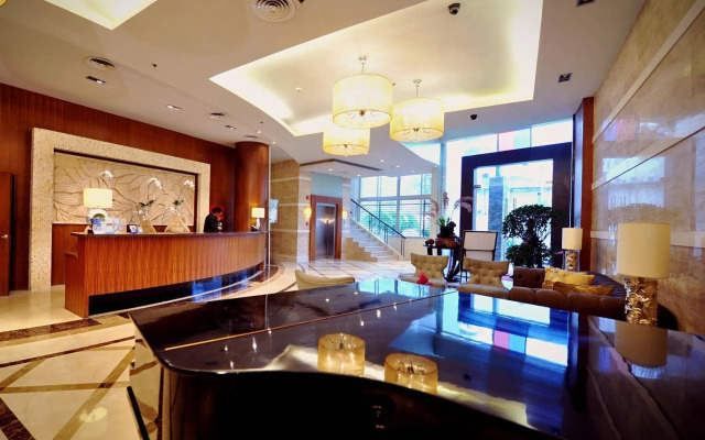 The Avenue Plaza Hotel