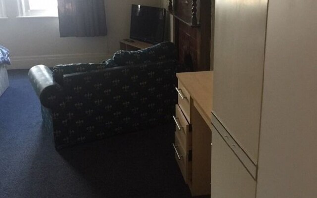 Cross Hands Hotel
