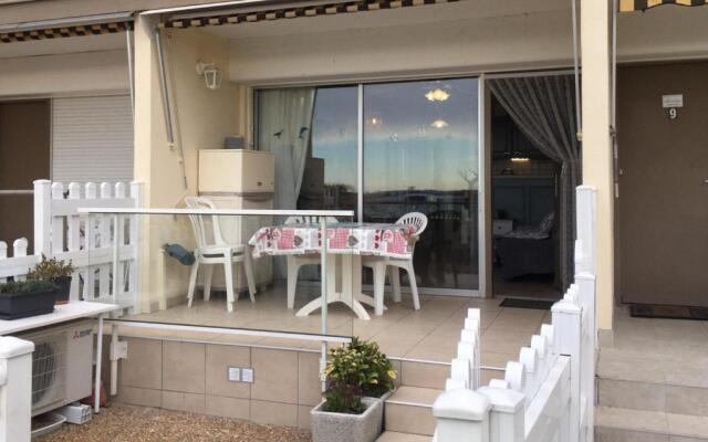 Appartement Balaruc-les-Bains, 1 pièce, 4 personnes - FR-1-503-74