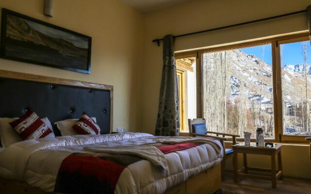 Hotel Khakshal Chubi