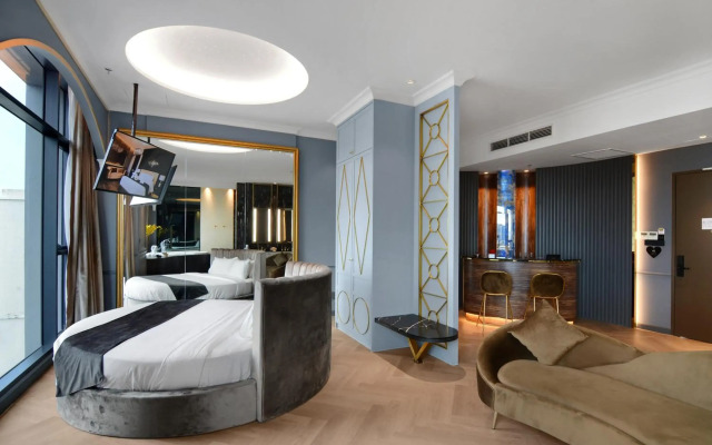 The Granite Luxury Hotel