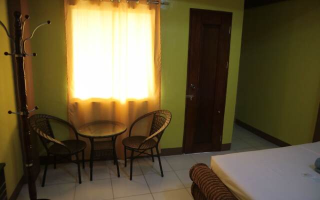 Centillo Travellers Inn