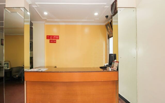 OYO 15198 Hotel Ranjeet