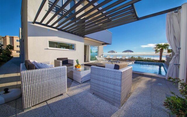 Villa Blue