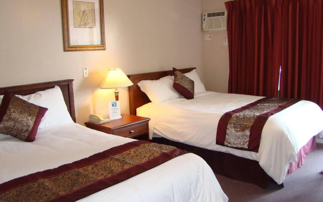 Harbour Light Motel