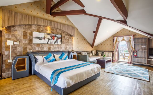 Royal Empire Boutique Hotel