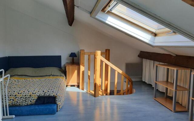Beau duplex lumineux avec aperçu mer