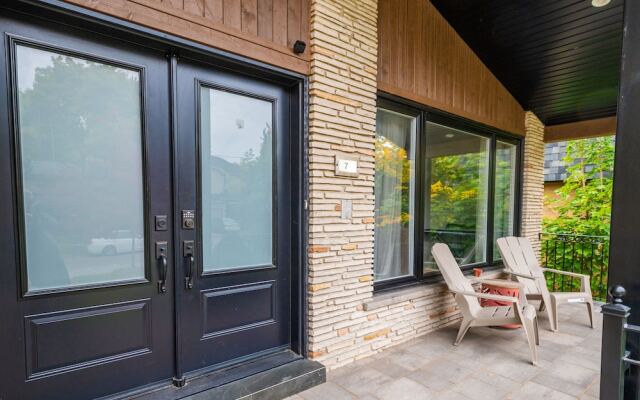 Cheerful 3 bedroom w/ indoor fireplace in Toronto - 02 free parking