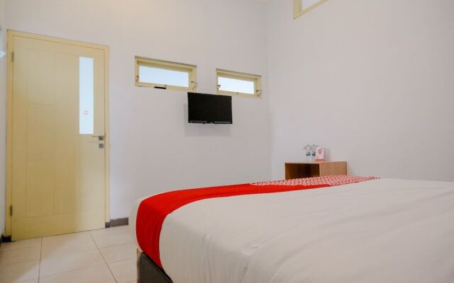 OYO 1509 Candi Panggung Family Guest House Syariah