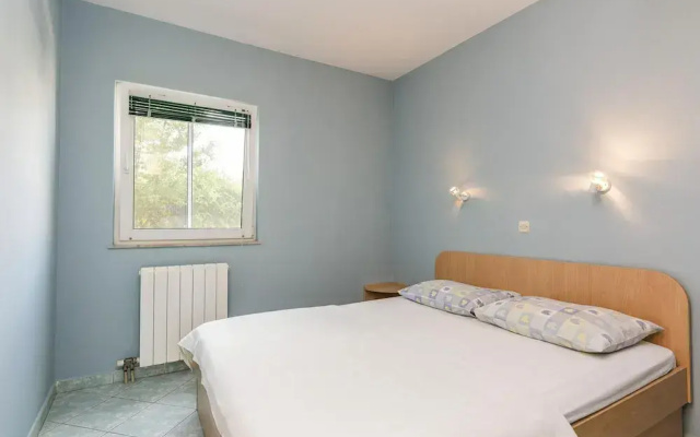 Apartment in Nin With Pool Near the Beach