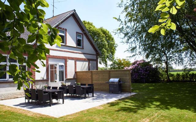 Noeraa Gamle Skole Bed & Breakfast