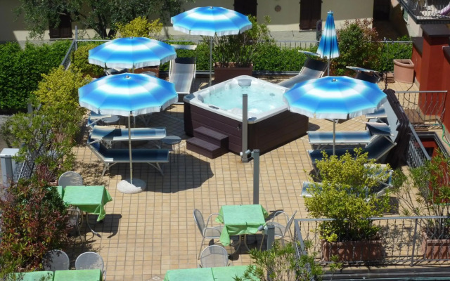 Hotel Benaco