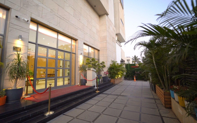 OYO 132 Hotel Royal T
