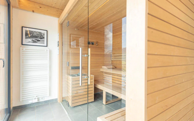 Luxury Chalet With Pool and Sauna Near Ski Lift
