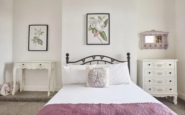 Regency Mansions Apartment