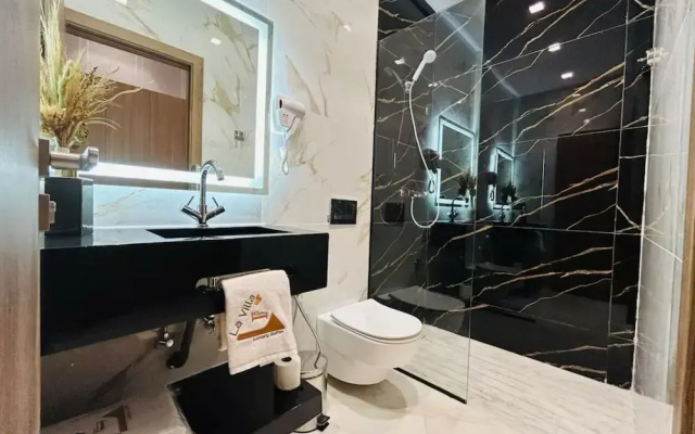 La villa luxury suites