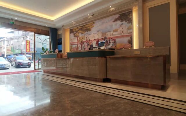 Vienna Hotel (Hezhou Xindu)