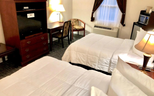 Bicentennial Inn
