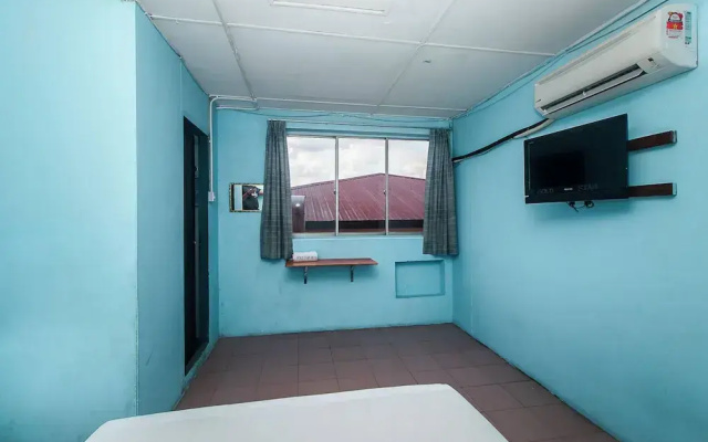 Gold Star Hotel