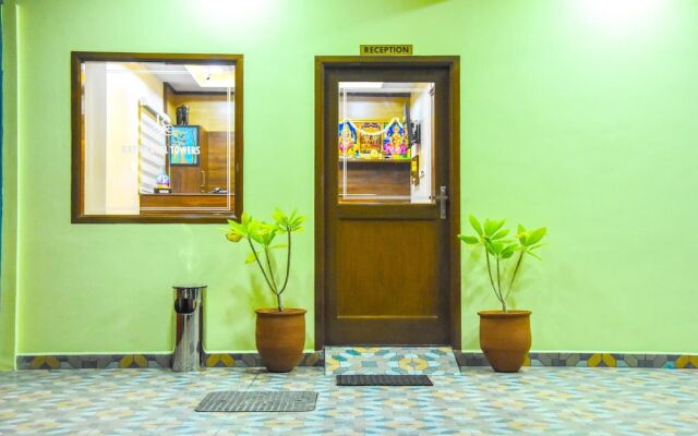 Hotel Rathnavel Towers
