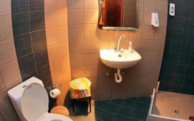 Tonia Hotel