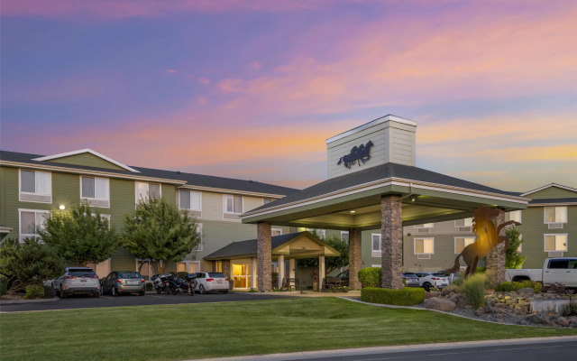 Best Western Bronco Inn