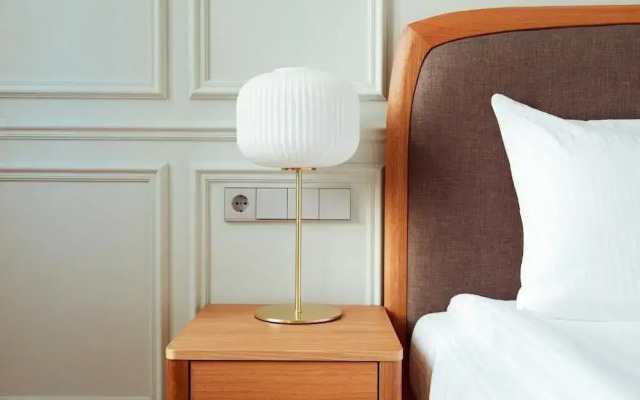 Roze Center Apartments