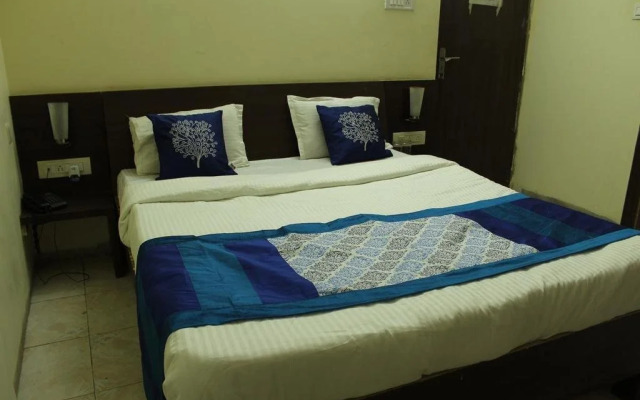 Hotel Om by FabHotels