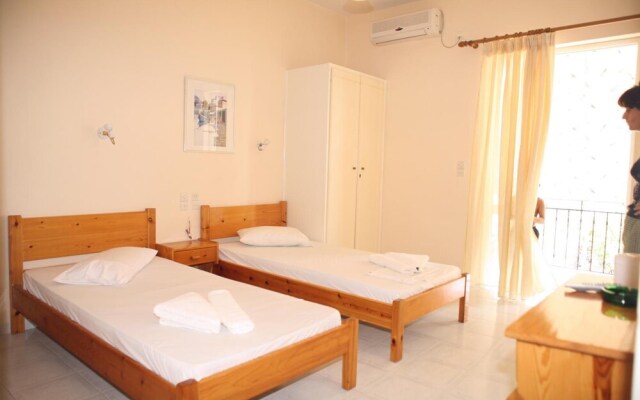 Polyxenis Rooms