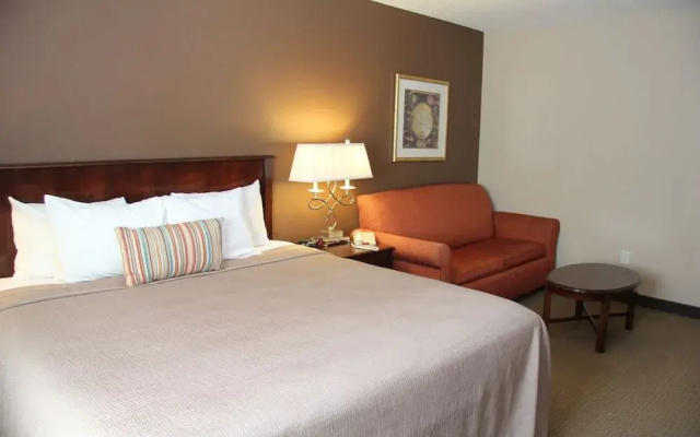Green Acres Hotel