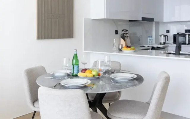 Bright 1BR in Binghatti Corner