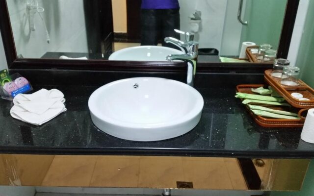Li Ping Hotel