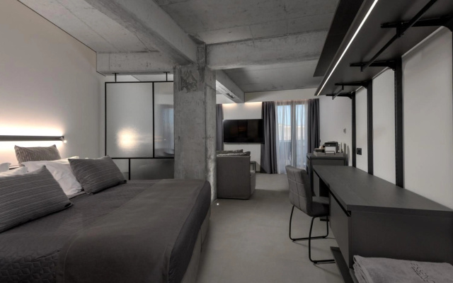 Essence Suites