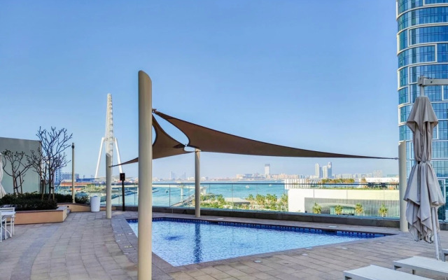 Exclusive Sea View Apartment on the Arabian Gulf