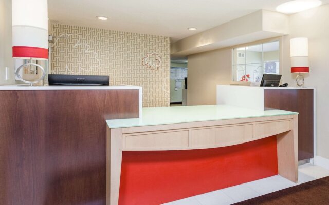 Hawthorn Suites by Wyndham Detroit Auburn Hills