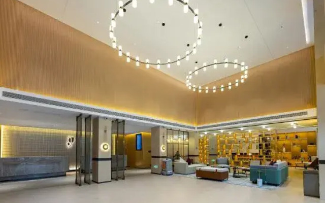 Country Inn & Suites by Radisson Hotel (Xianning Media Building City Museum)