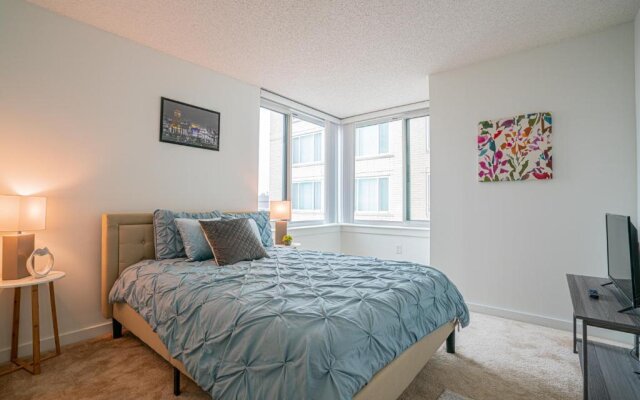 Heaven on Baltimore Downtown Fully Furnished Apartments