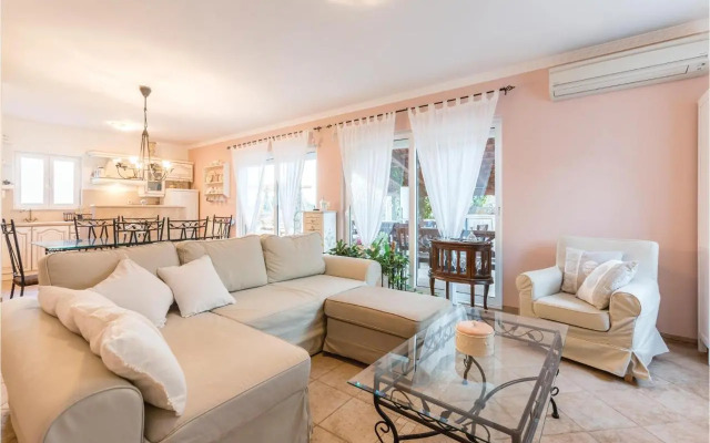 Four-Bedroom Holiday Home in Kastel Novi