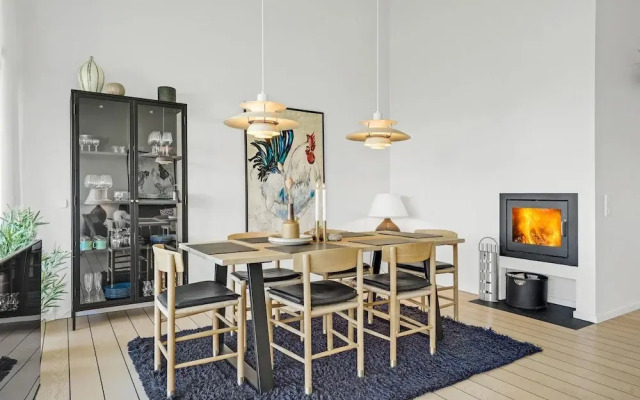 Nice Apartment in Ebeltoft With 2 Bedrooms, Sauna and Wifi