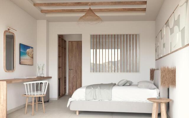Skipper Beachfront Suites