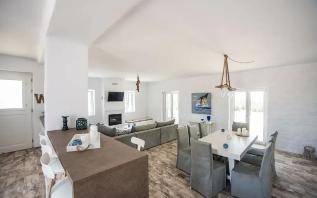 Fabulous pool villa near the beach by VillaRentalsgr