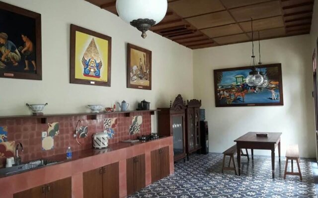 Griya Pamengkang - Javanese House
