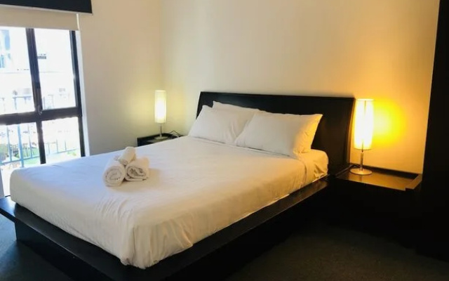 West Beach Lagoon 219, Sleeps 3 – Guest Rooms – Perth