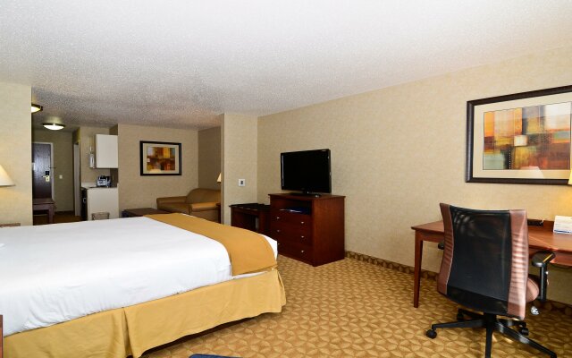 Holiday Inn Express Hotel & Suites Fort Atkinson, an IHG Hotel