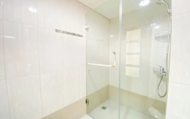 Simply Studio Apartment Tamansari La Grande
