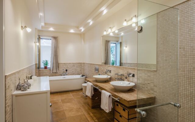Villa Blue Coast Lagonissi