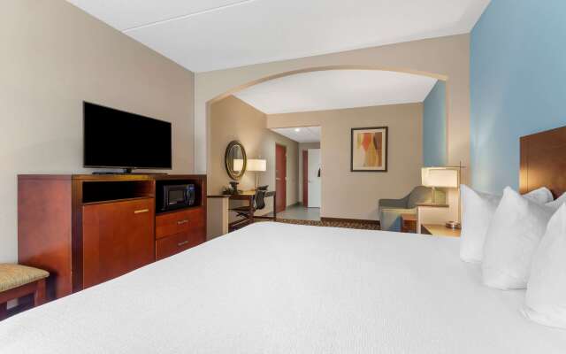 Best Western Plus Suites-Greenville